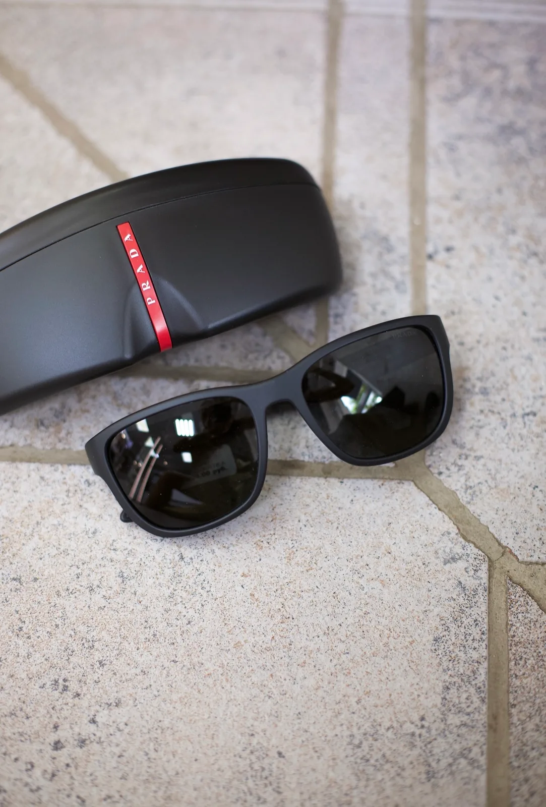 Prada PS01