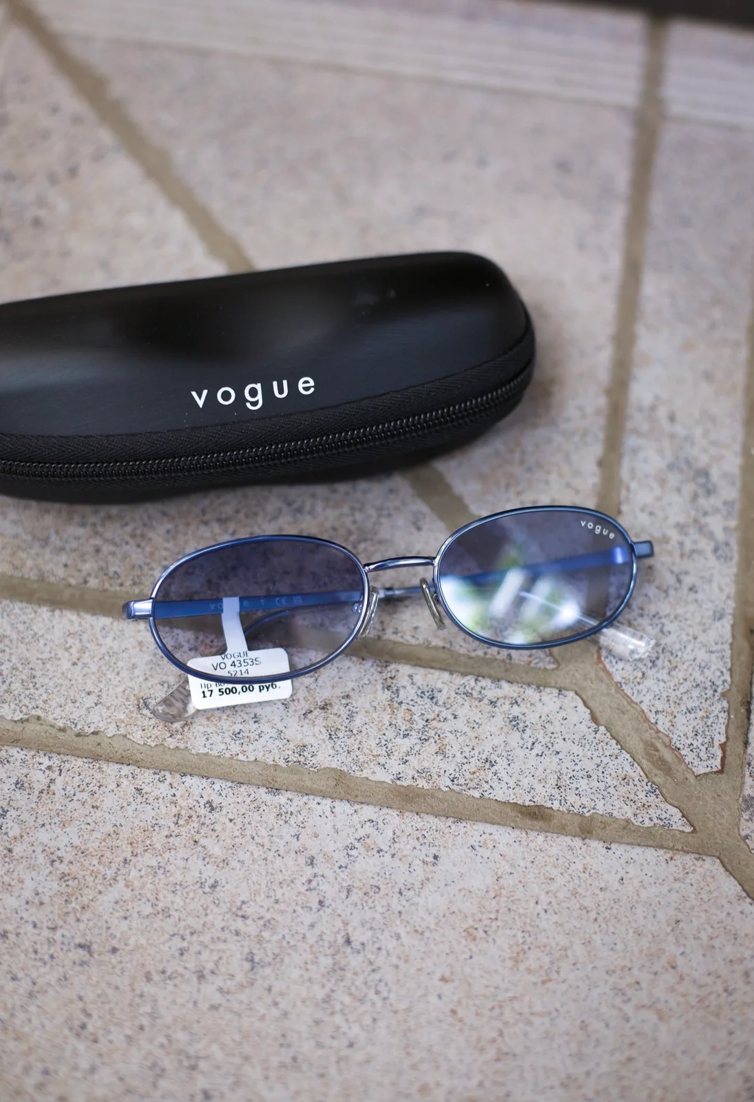 Vogue VO435